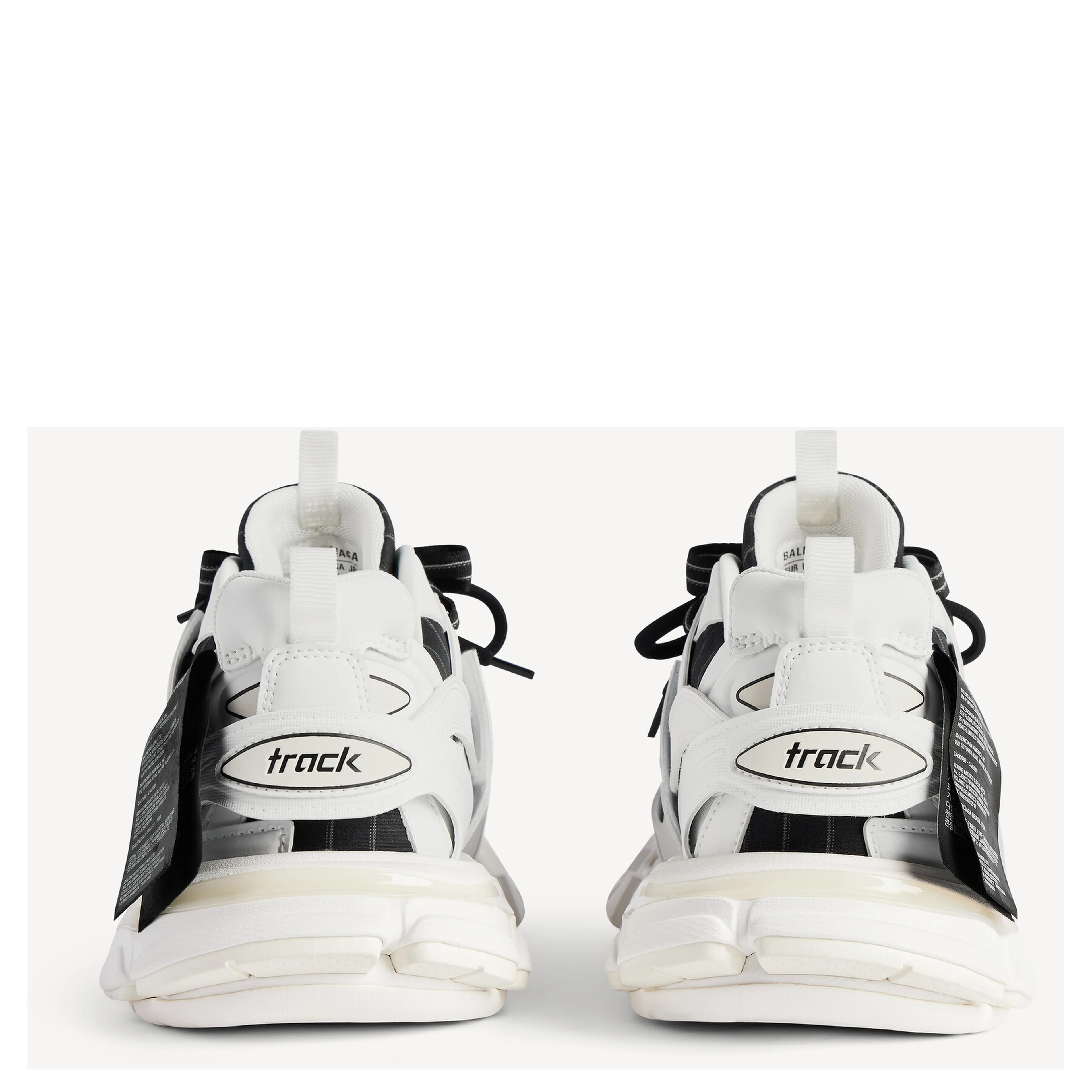"Track shirt" sneakers