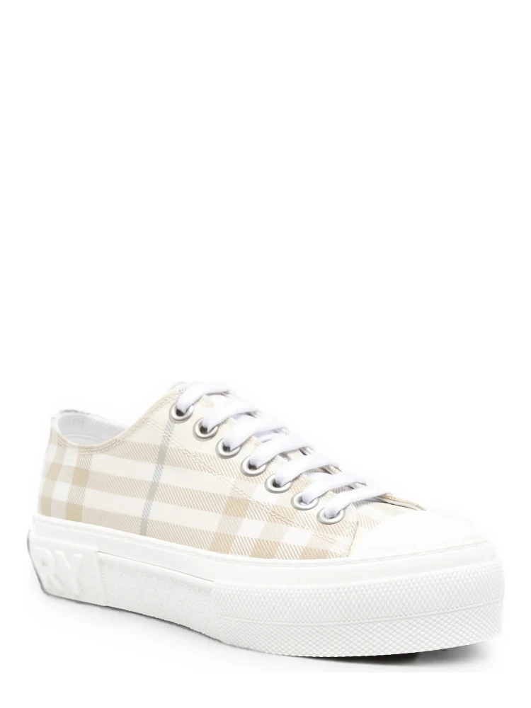 Burberry Sneakers alternative