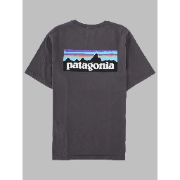 T-SHIRT "P-6" CON STAMPA LOGO