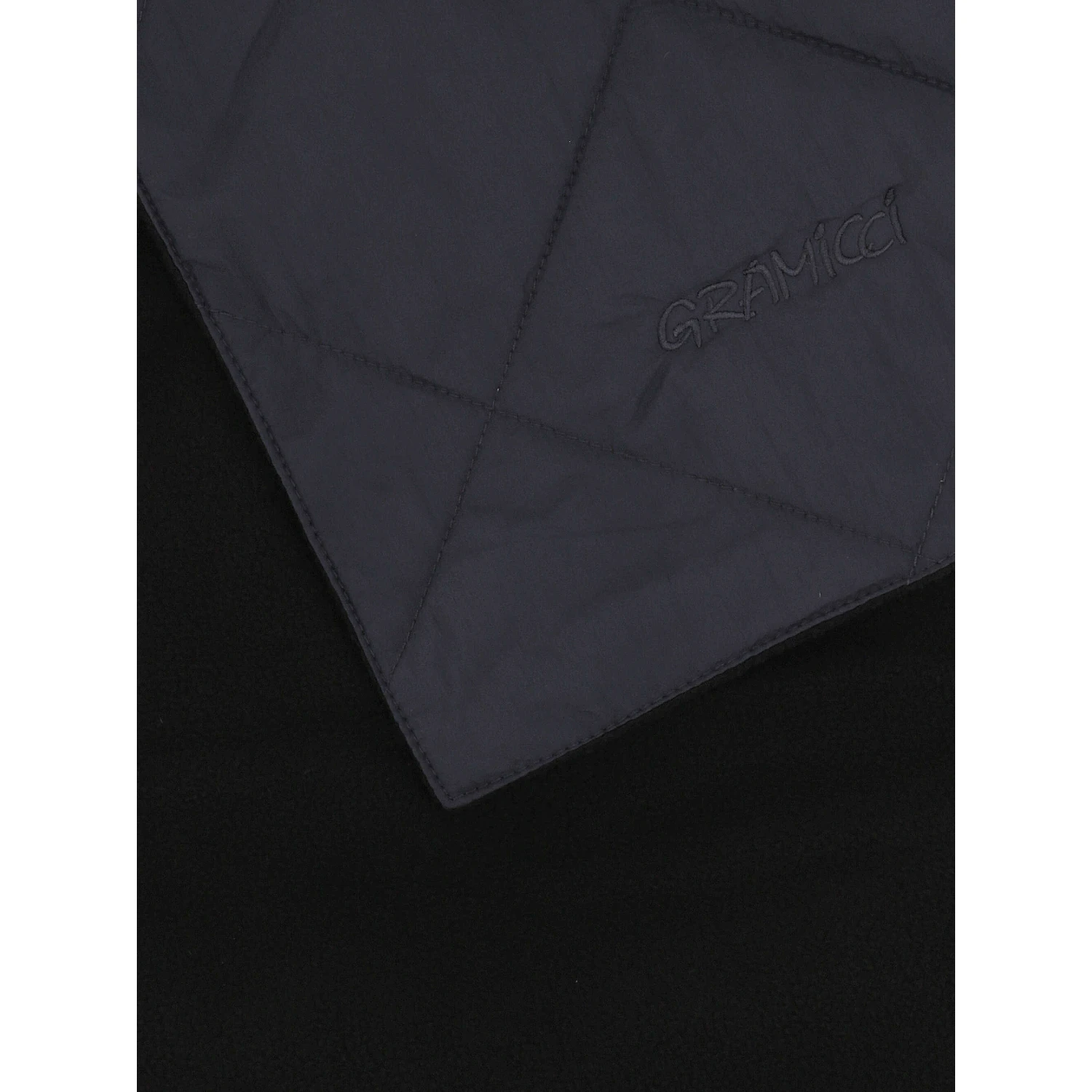 GRAMICCI Scarfs Black