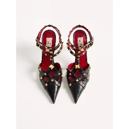 VALENTINO GARAVANI STUDDY KIDSKIN sandals