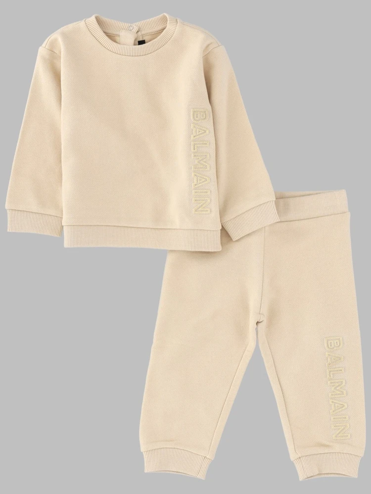 sweatshirt tracksuit