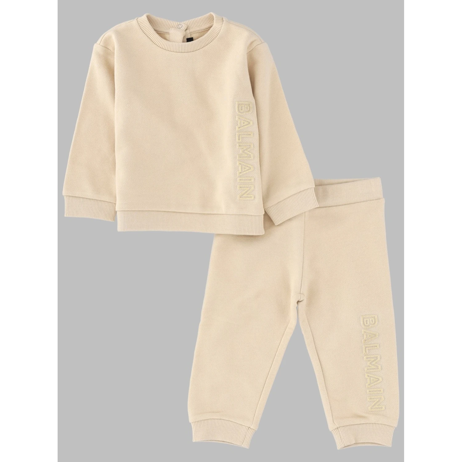 sweatshirt tracksuit