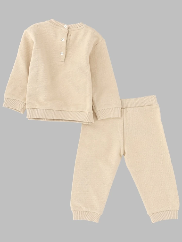 sweatshirt tracksuit alternative