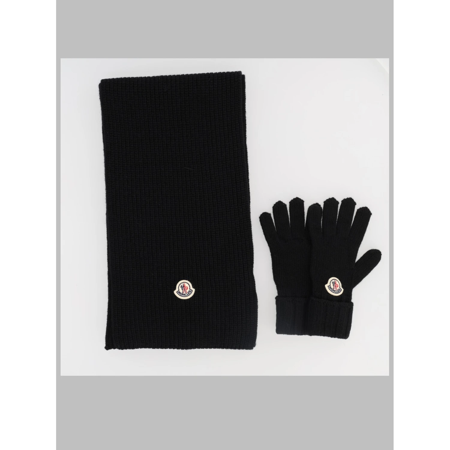set sciarpa e guanto tricot