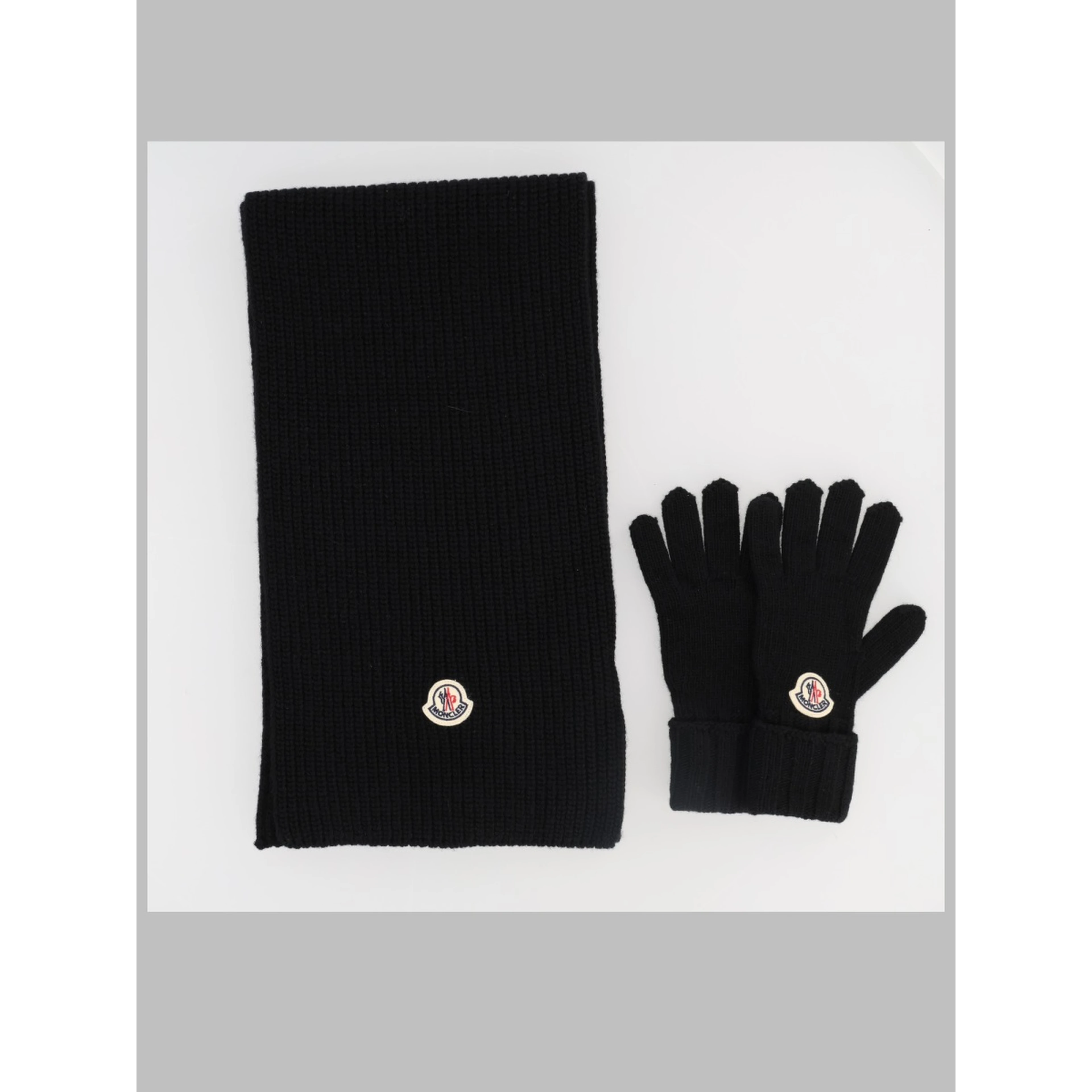 set sciarpa e guanto tricot