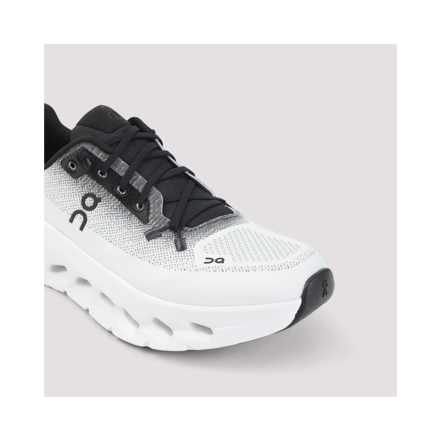 ON Cloudtilt Sneakers