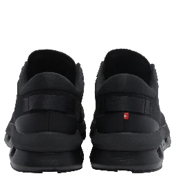 حذاء رياضي أسود من ON