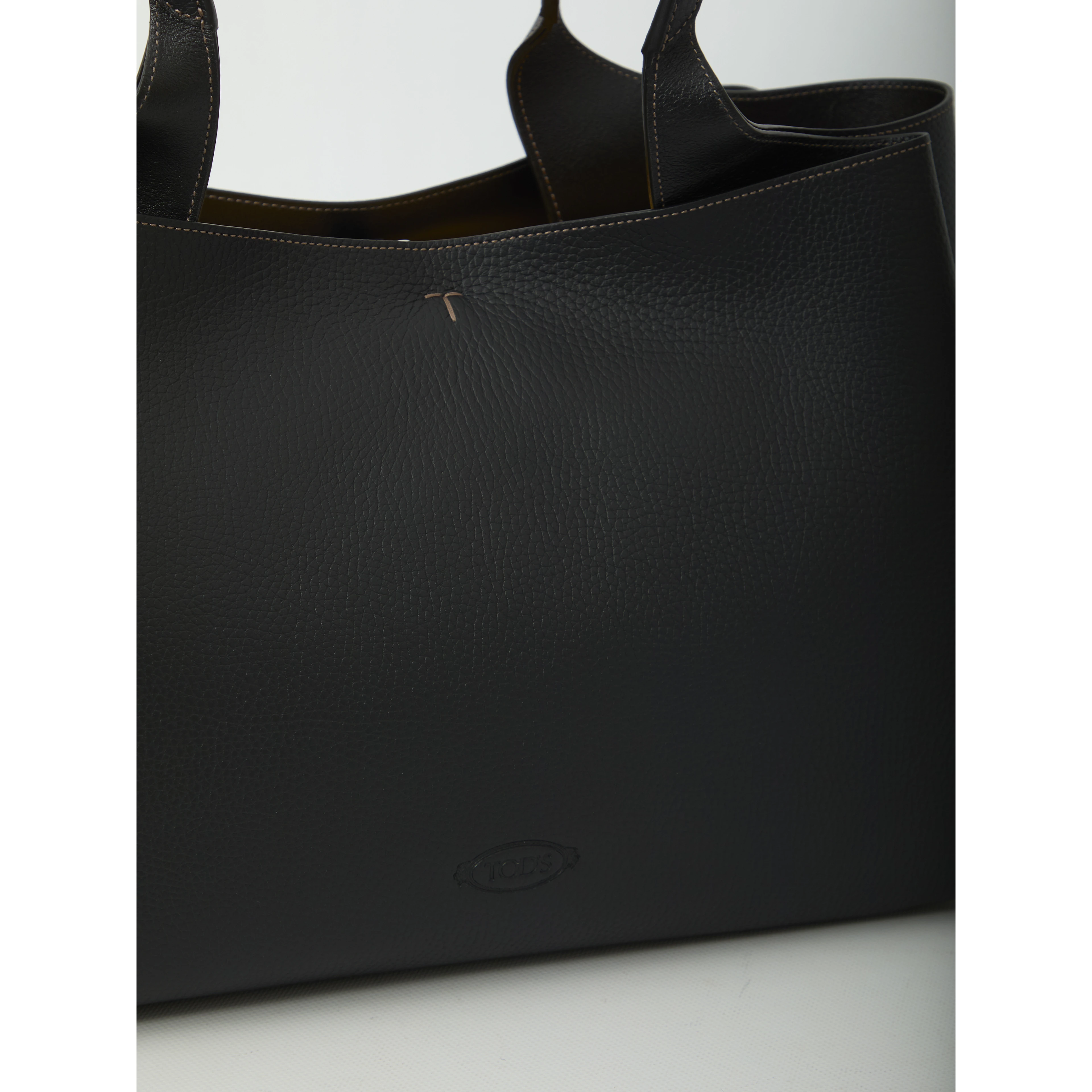 Tod's medium leather bag
