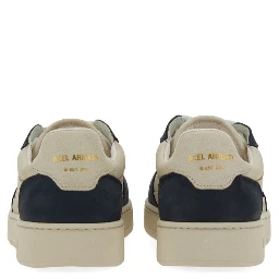 SNEAKER "SAYS IT"