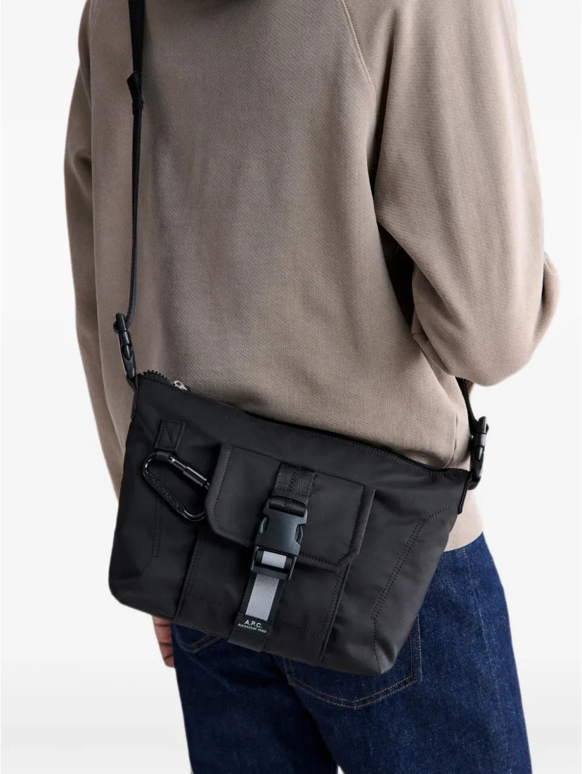 أكياس APC