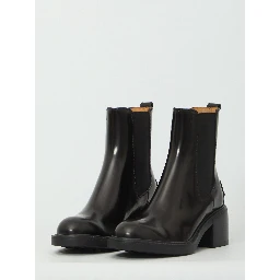 Ankle boot in leather