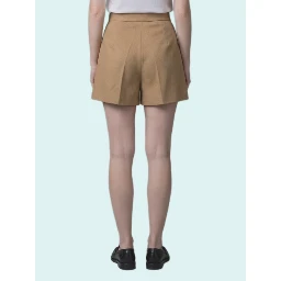 Vista camel shorts.
