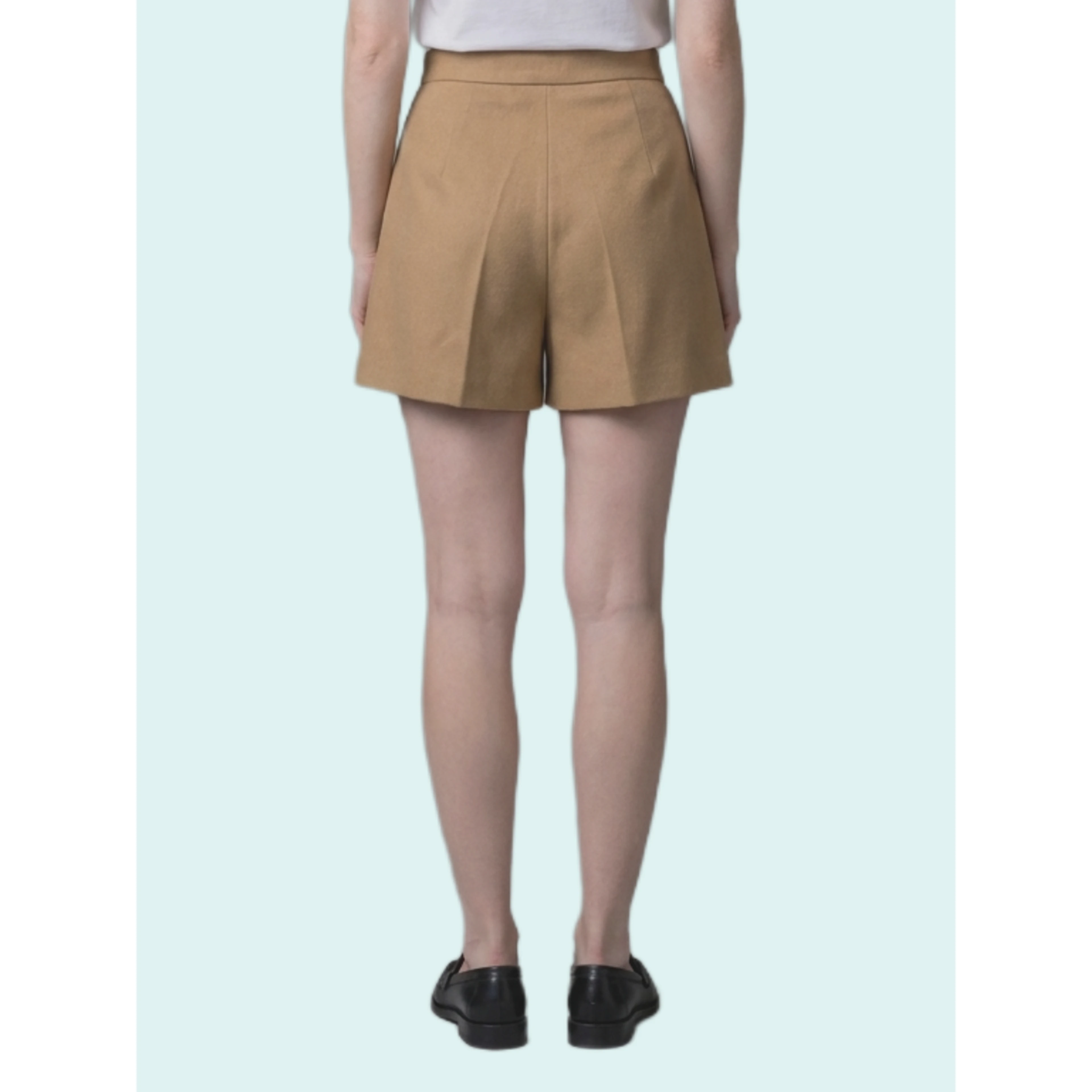 Vista camel shorts.
