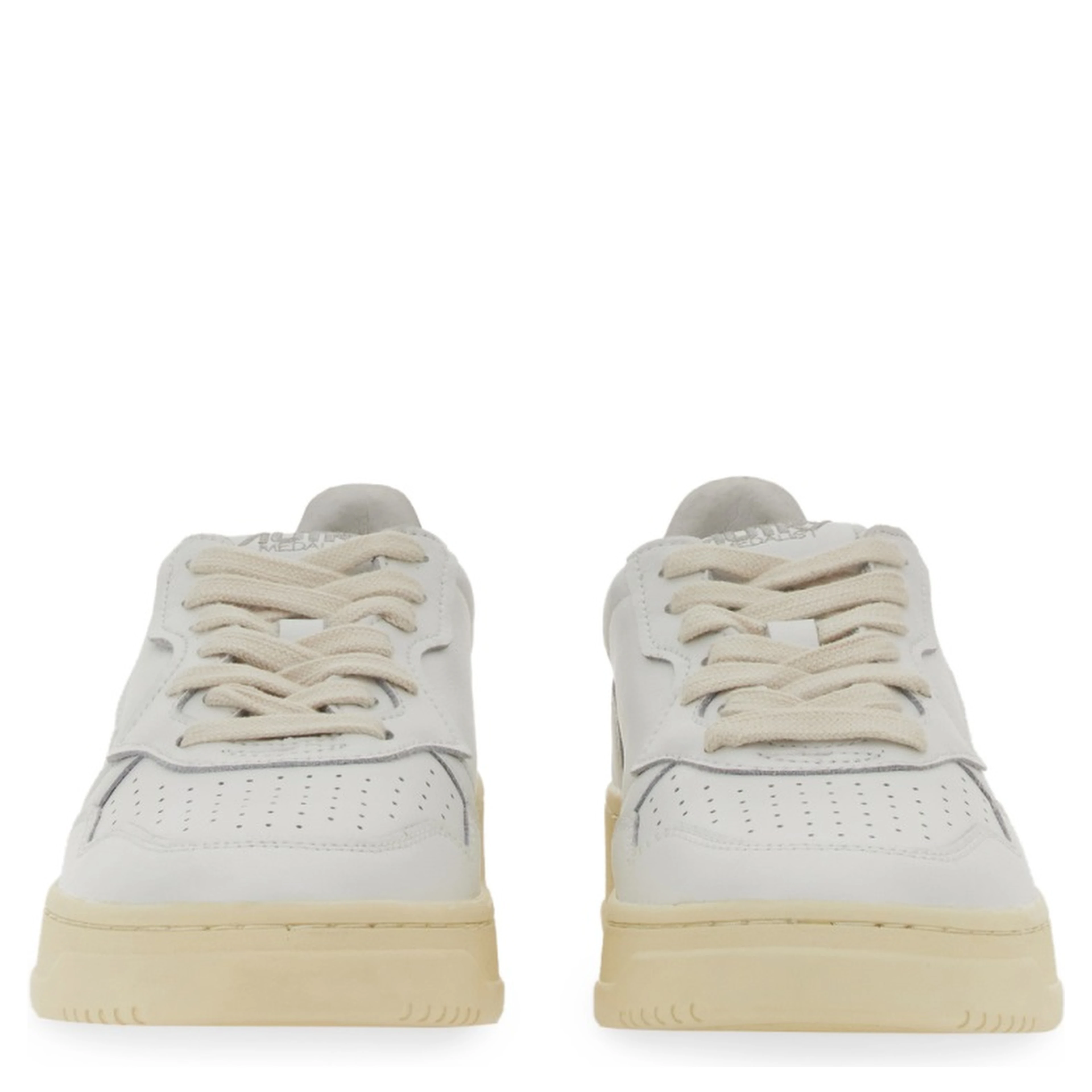 MEDALIST LOW SNEAKER