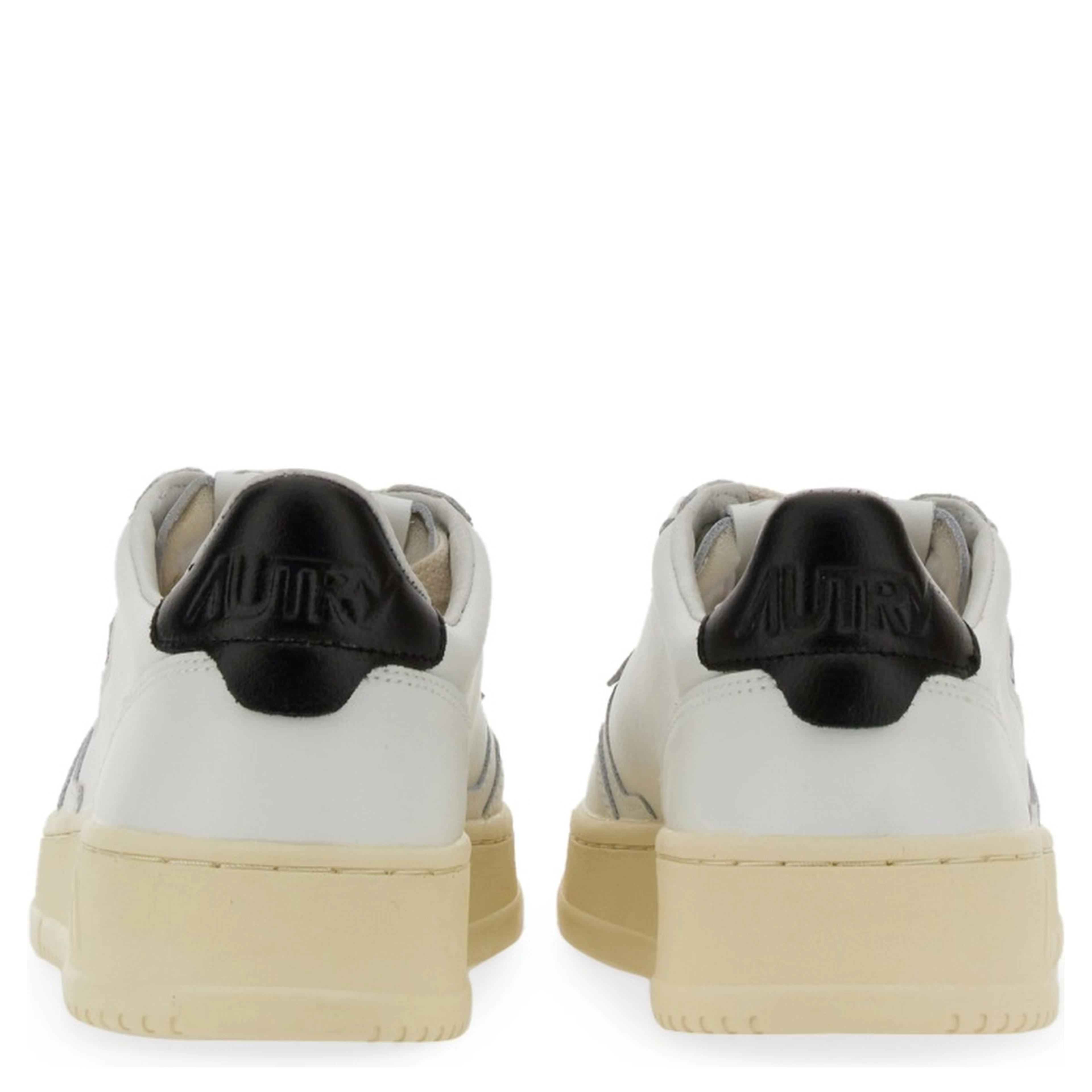 MEDALIST LOW SNEAKER