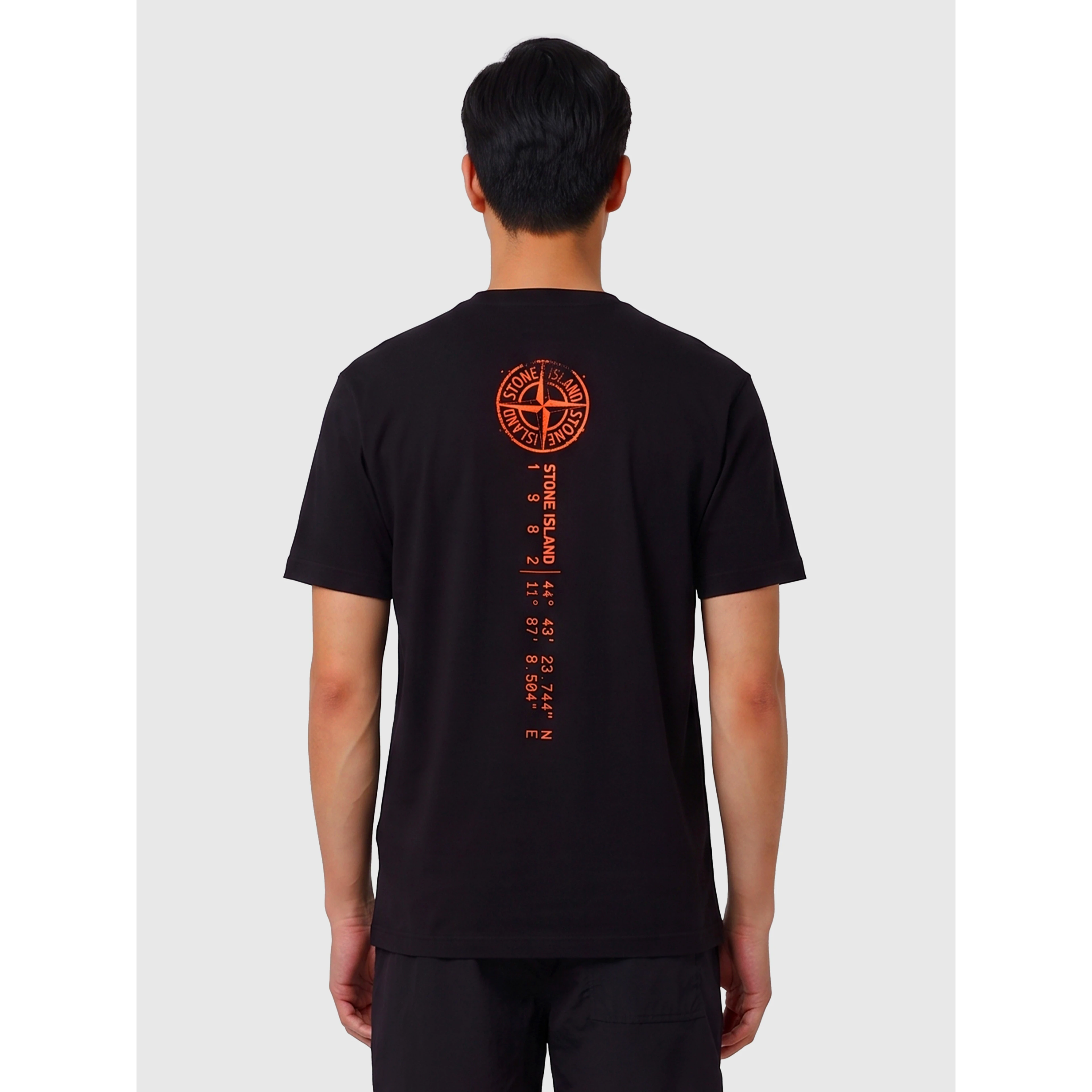 Vertical Placement print T-shirt
