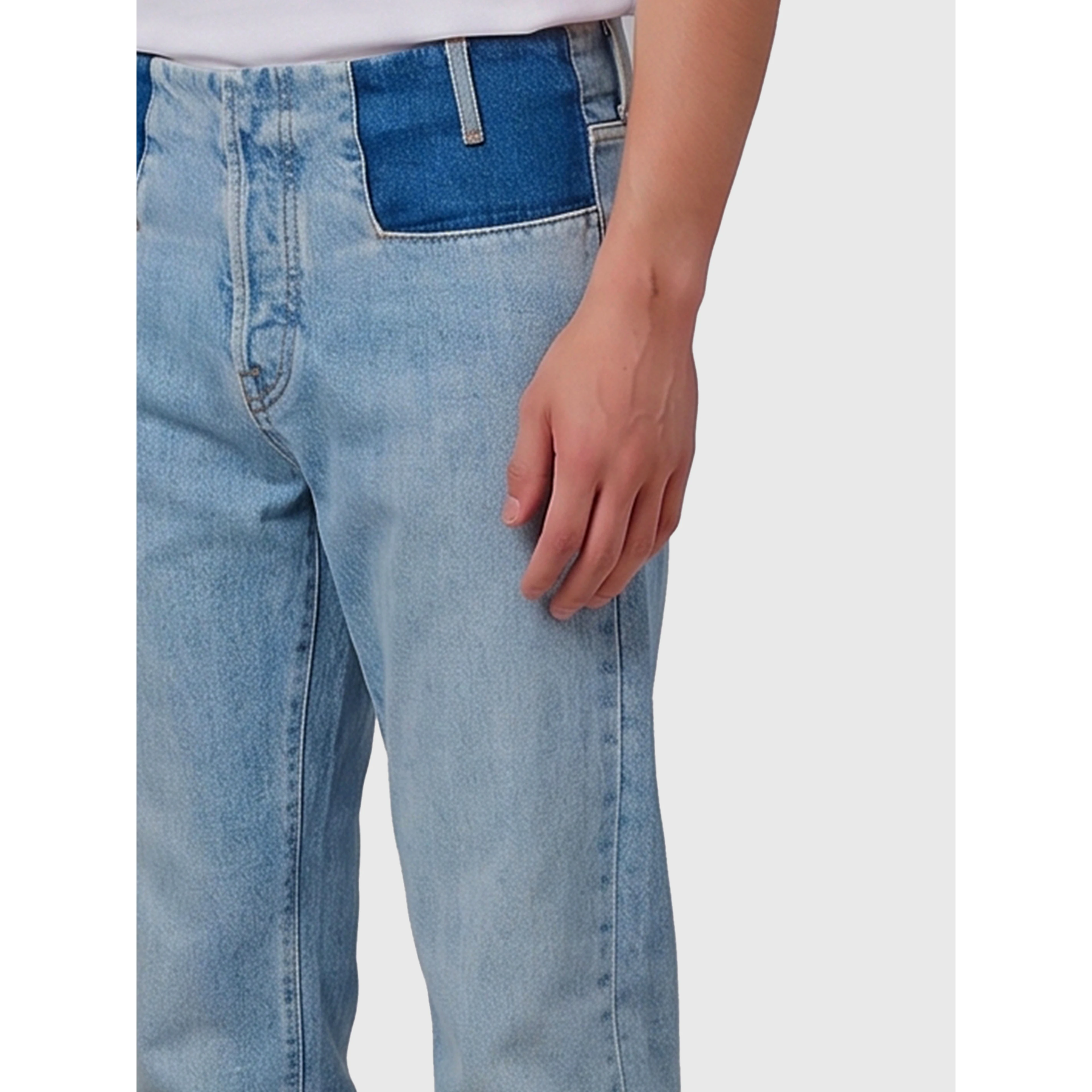 Straight-leg jeans
