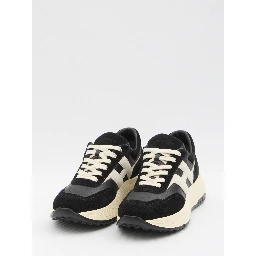 Hi-Fi sneakers