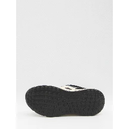 Hi-Fi sneakers