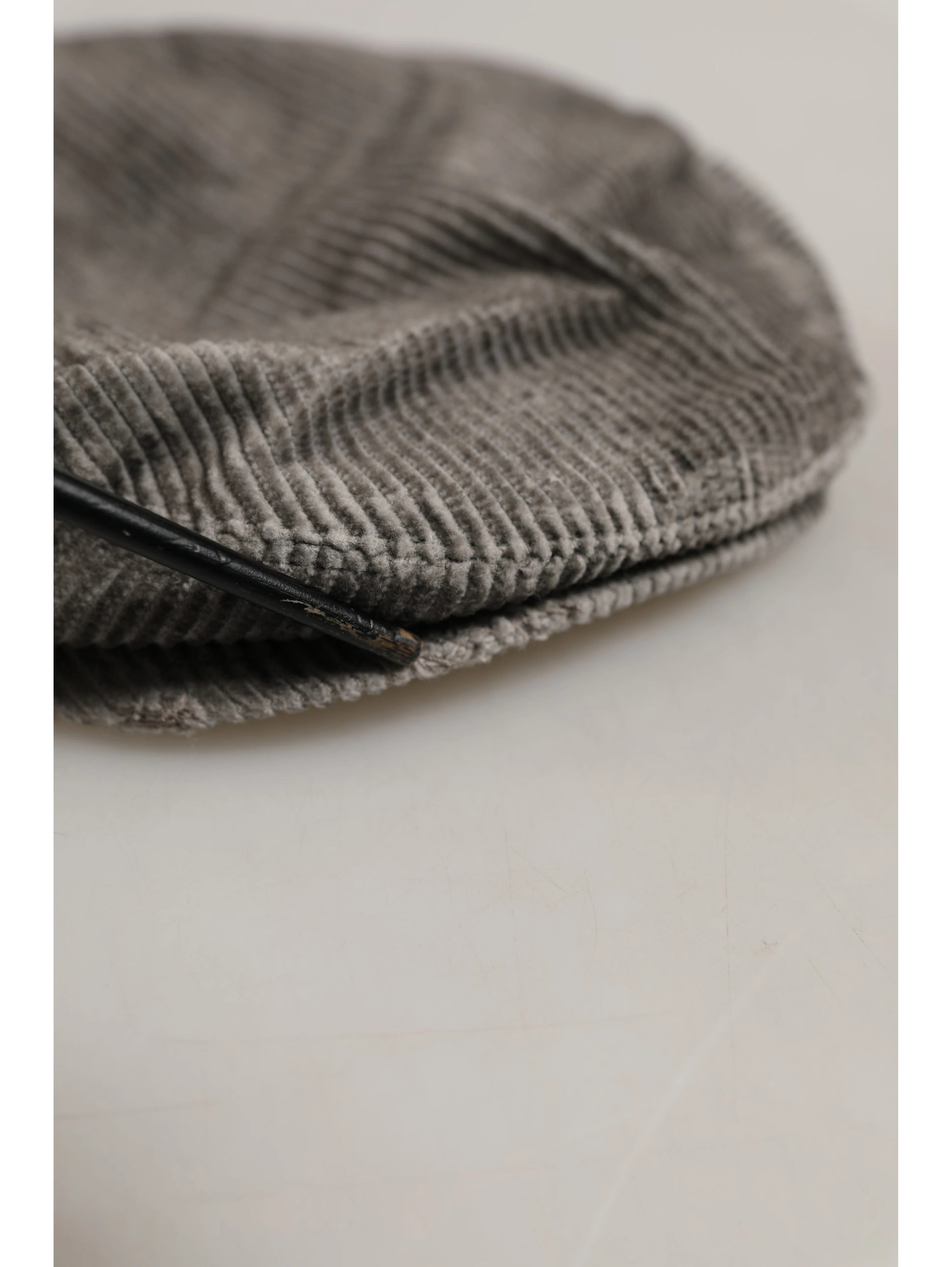 Men Grey Cotton Corduroy Cloth Newsboy Cap Hat