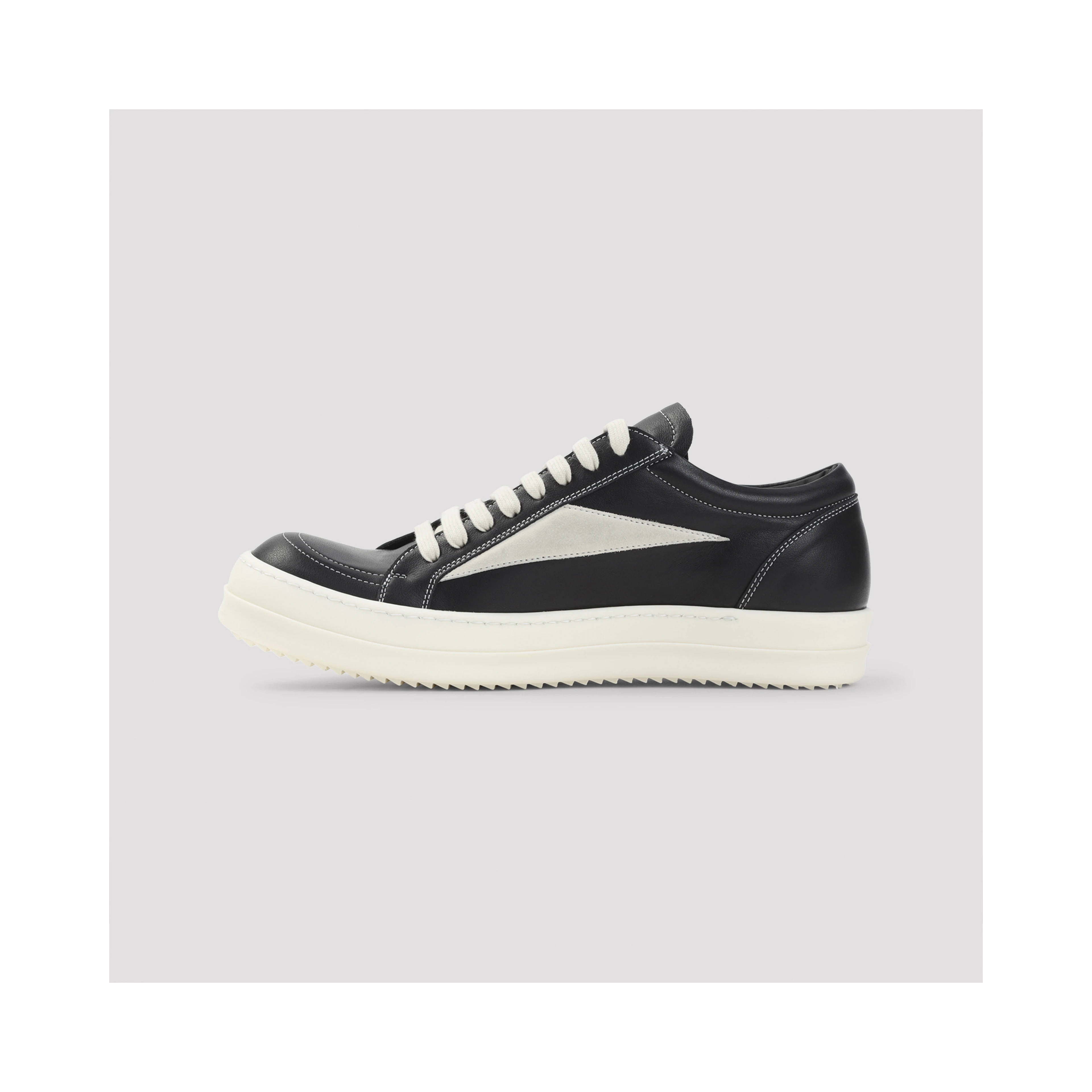 VINTAGE SNEAKS