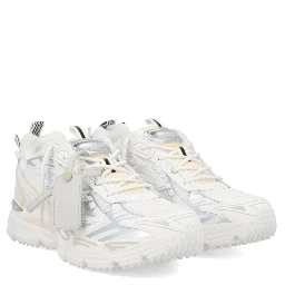 "BE RIGHT BACK" SNEAKER
