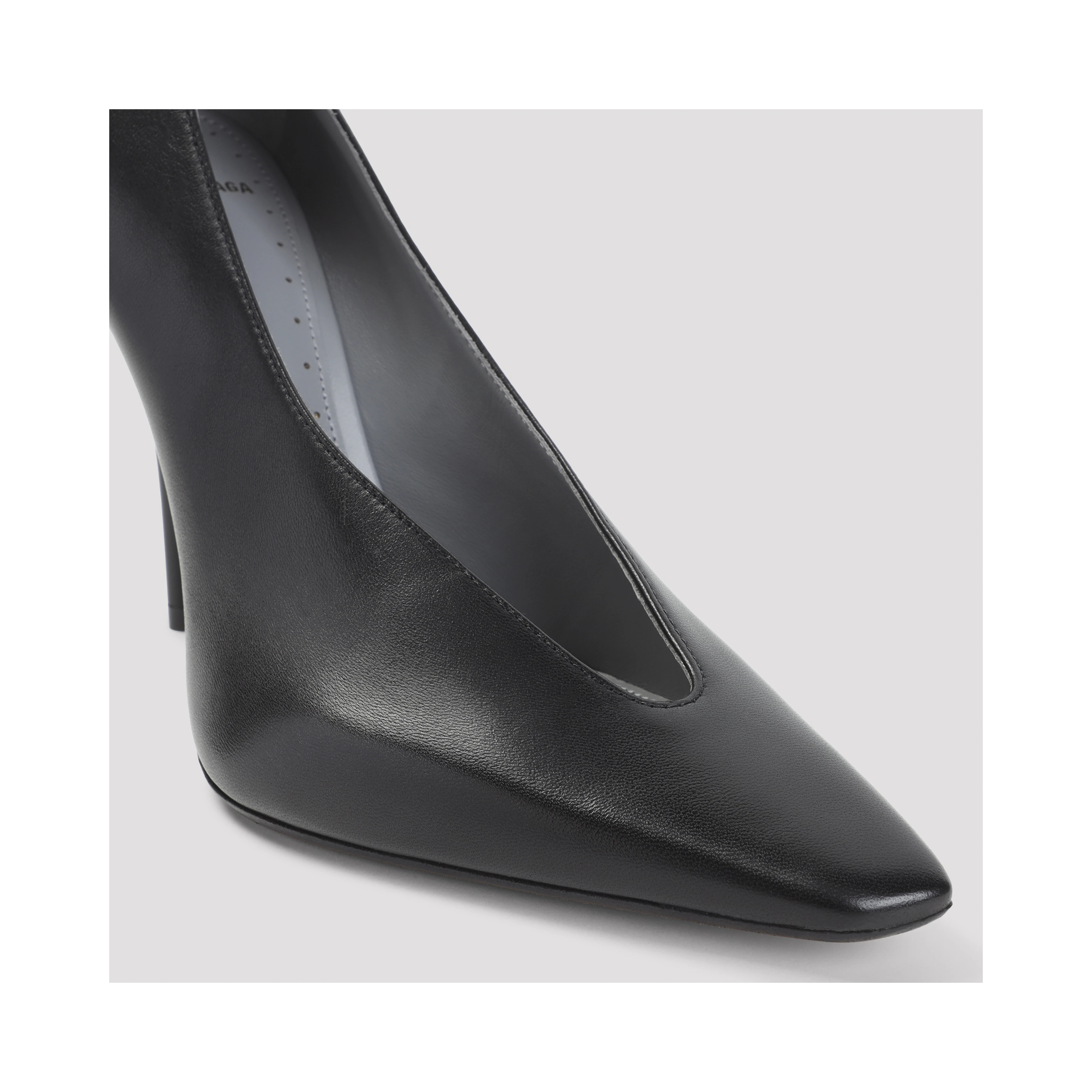 Balenciaga Duchesse Pump