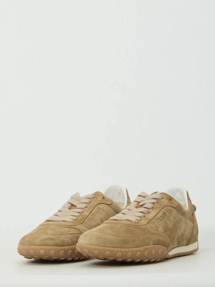 Cappuccino suede sneakers alternative