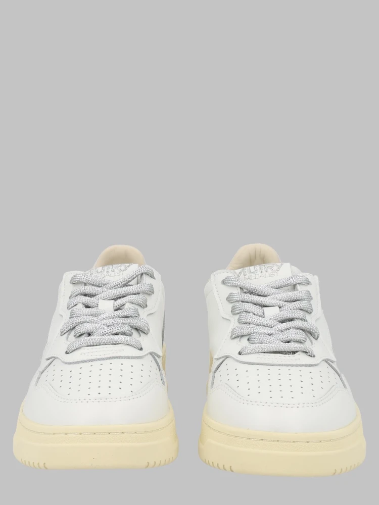 SNEAKER "MEDALIST LOW"