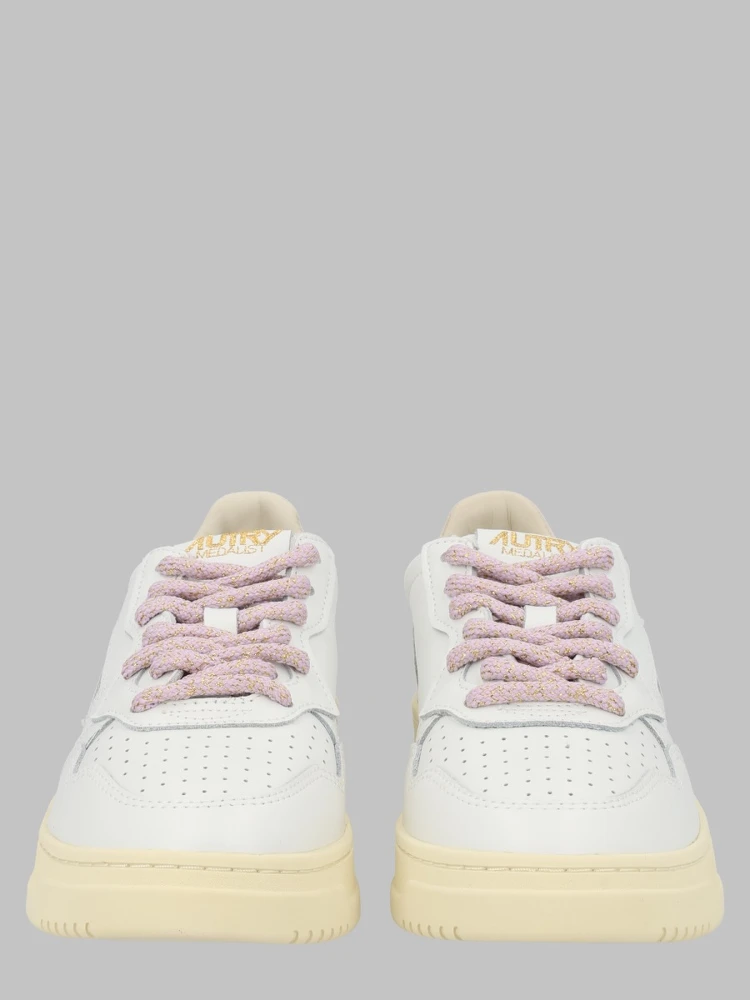 SNEAKER "MEDALIST LOW"