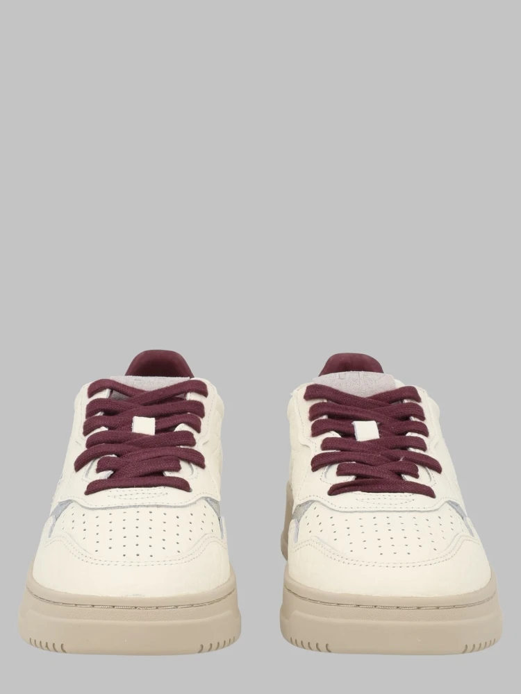 SNEAKER "MEDALIST LOW"