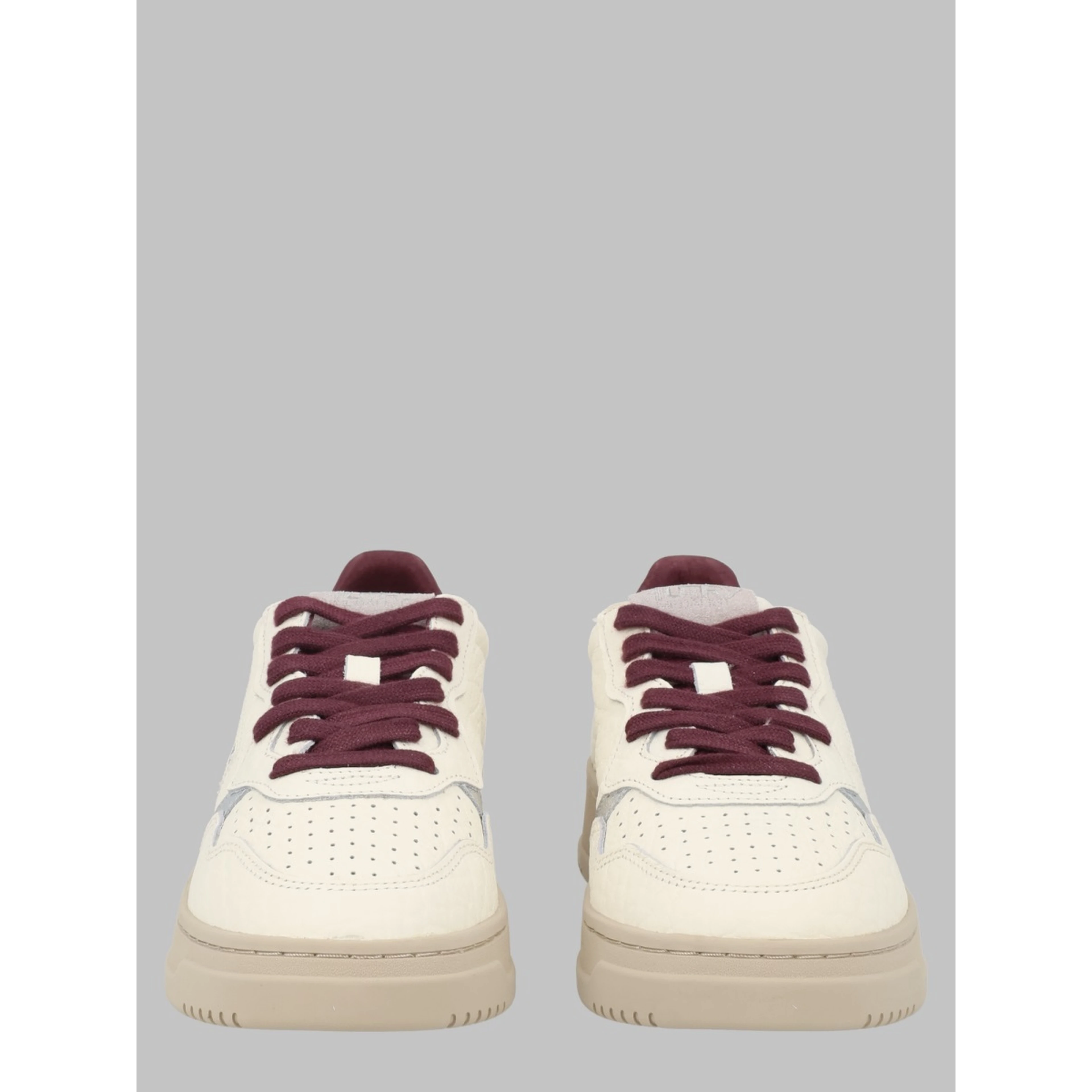 SNEAKER "MEDALIST LOW"
