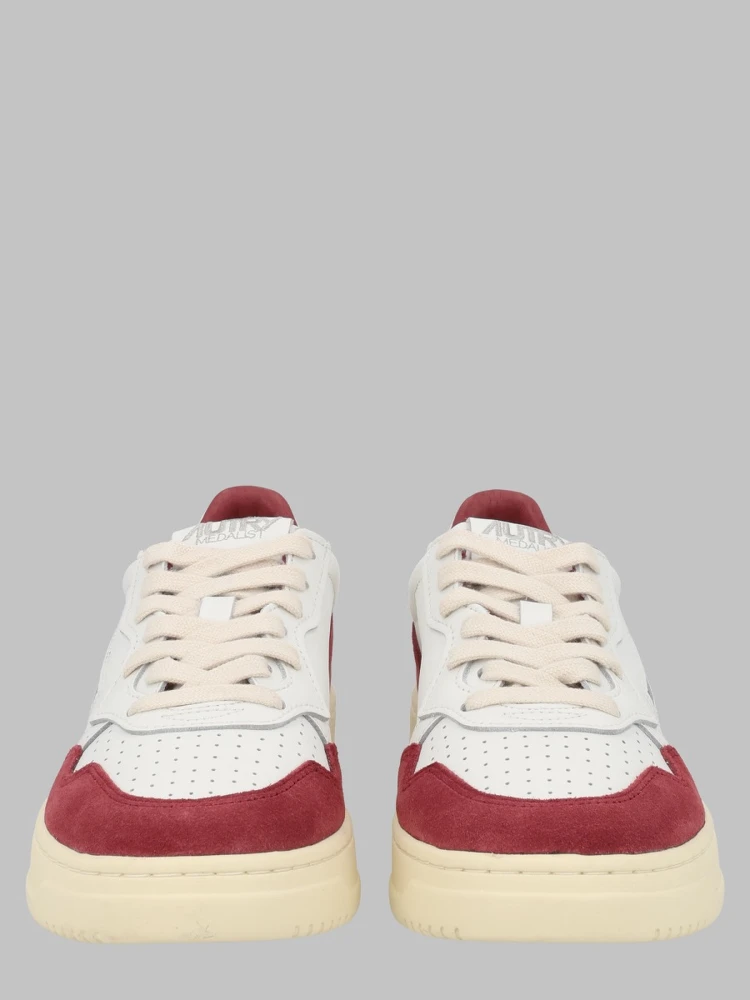 SNEAKER "MEDALIST LOW"