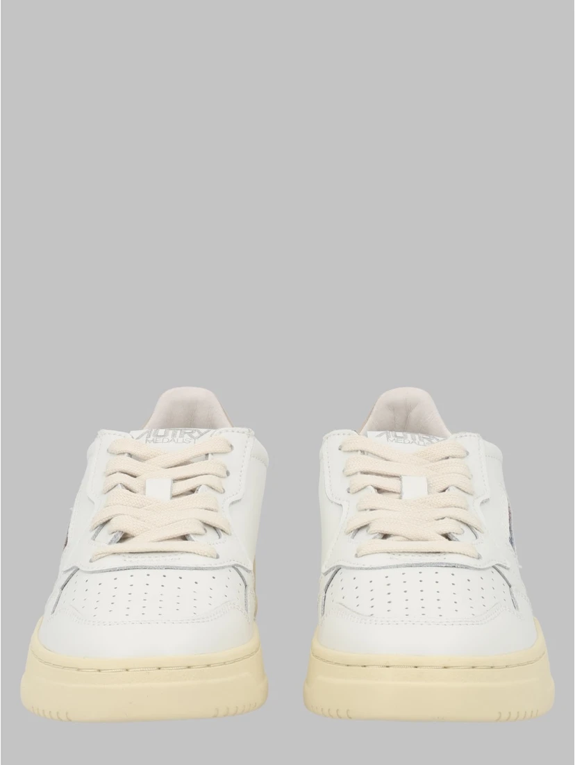 SNEAKER "MEDALIST LOW"