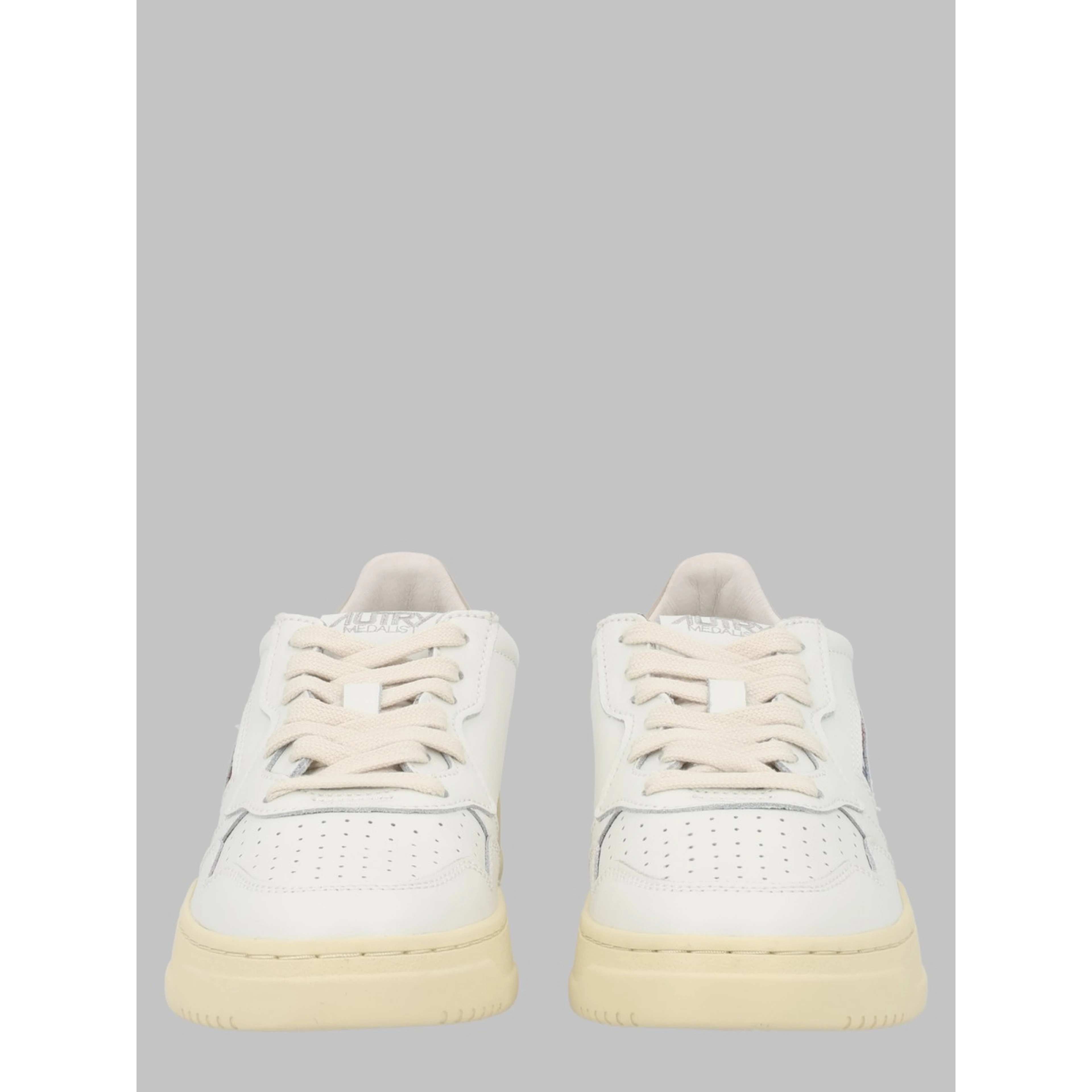 SNEAKER "MEDALIST LOW"