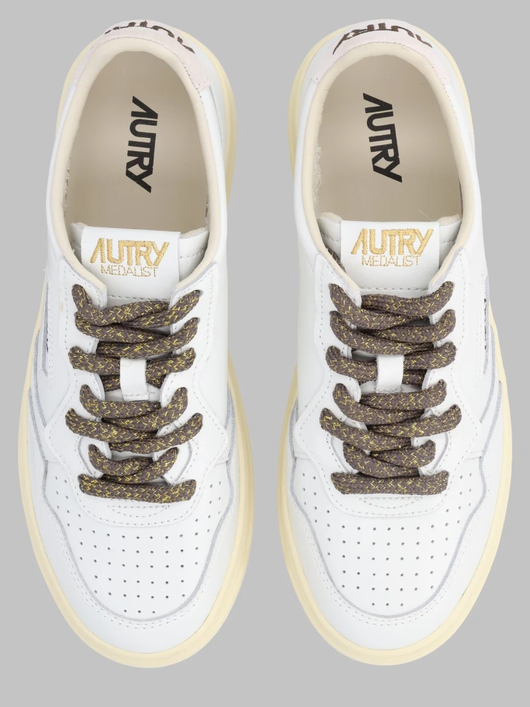 SNEAKER "MEDALIST LOW"
