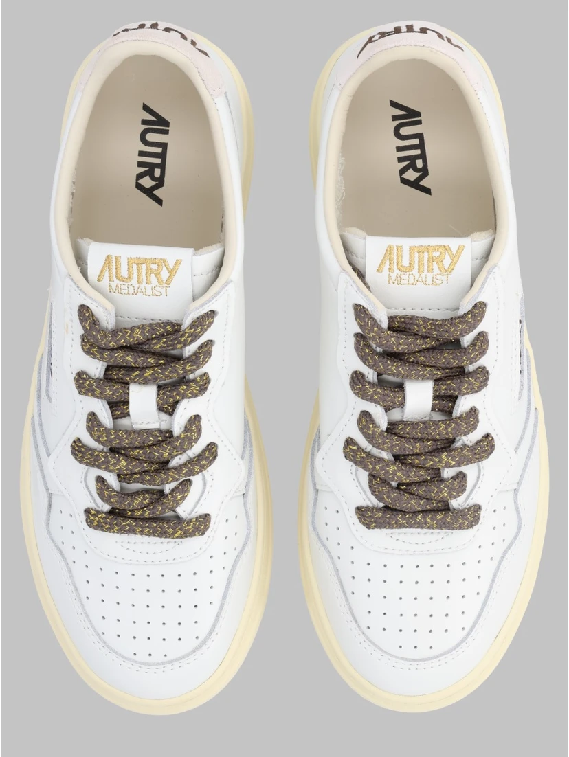 SNEAKER "MEDALIST LOW"