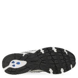 SNEAKER "U740"