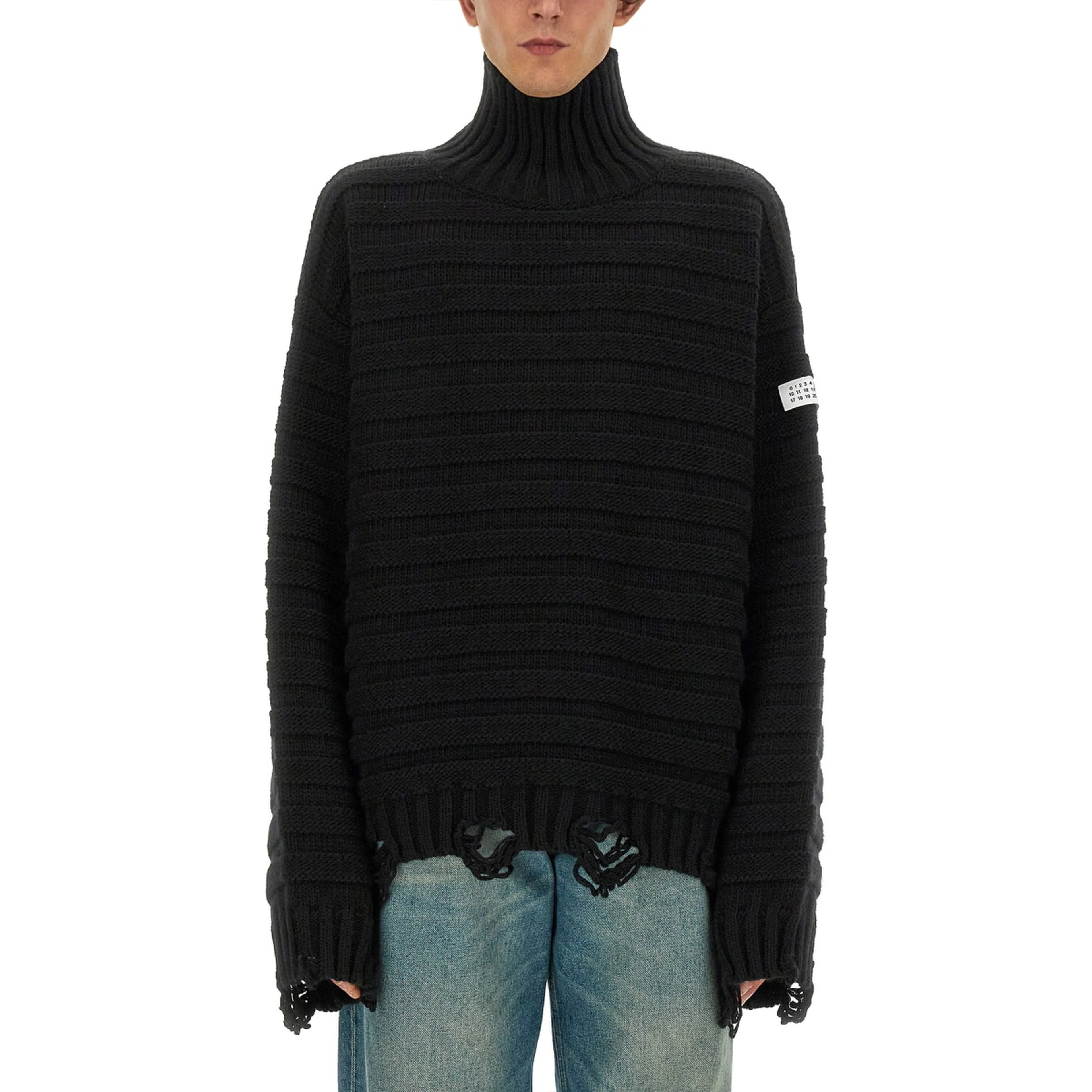 TURTLENECK SWEATER