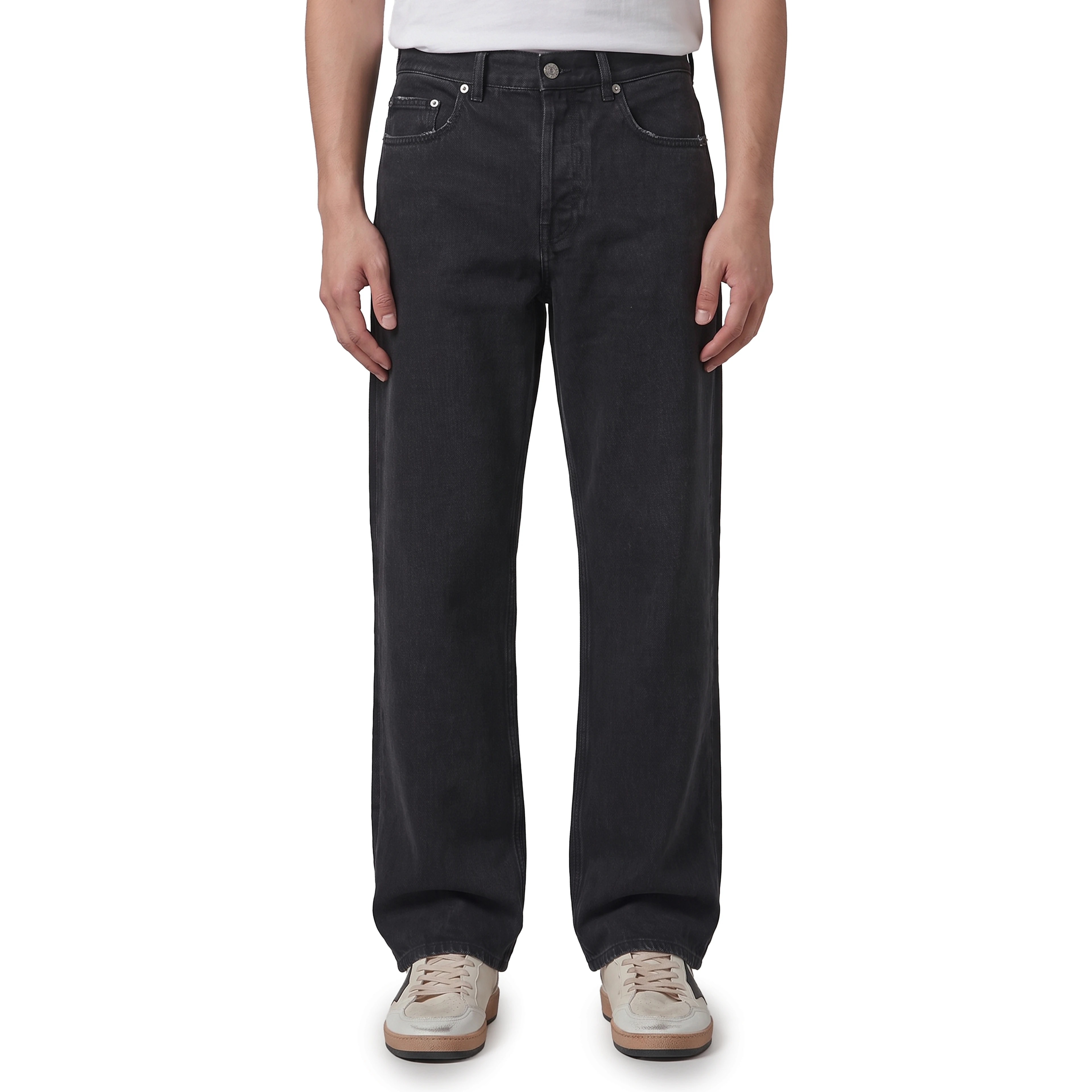 Black vintage-effect jeans