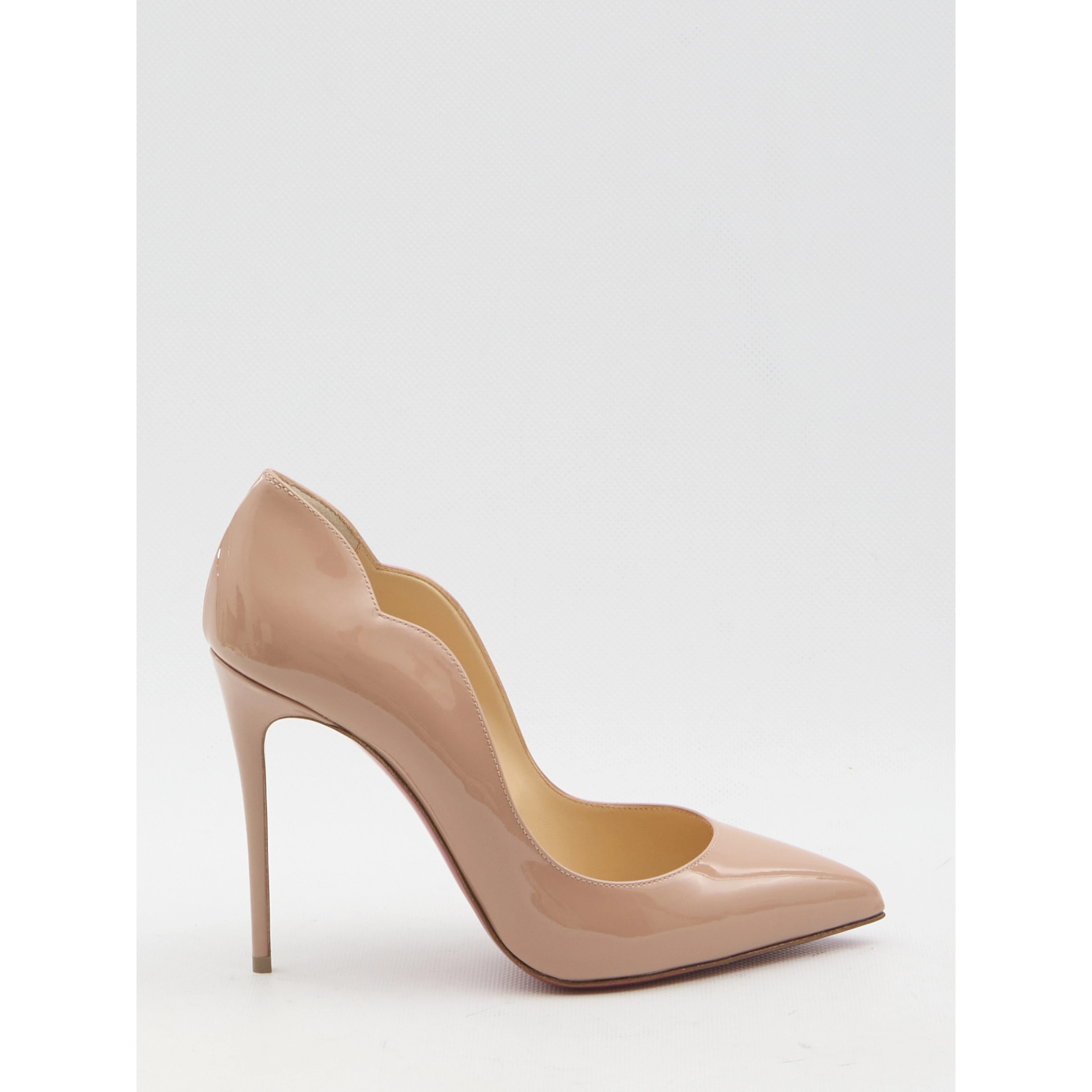 Hot Chick 100 pumps