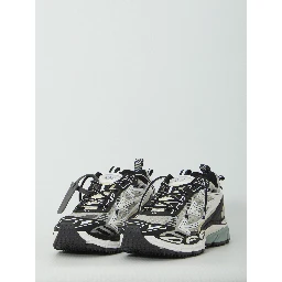 Be Right Back sneakers