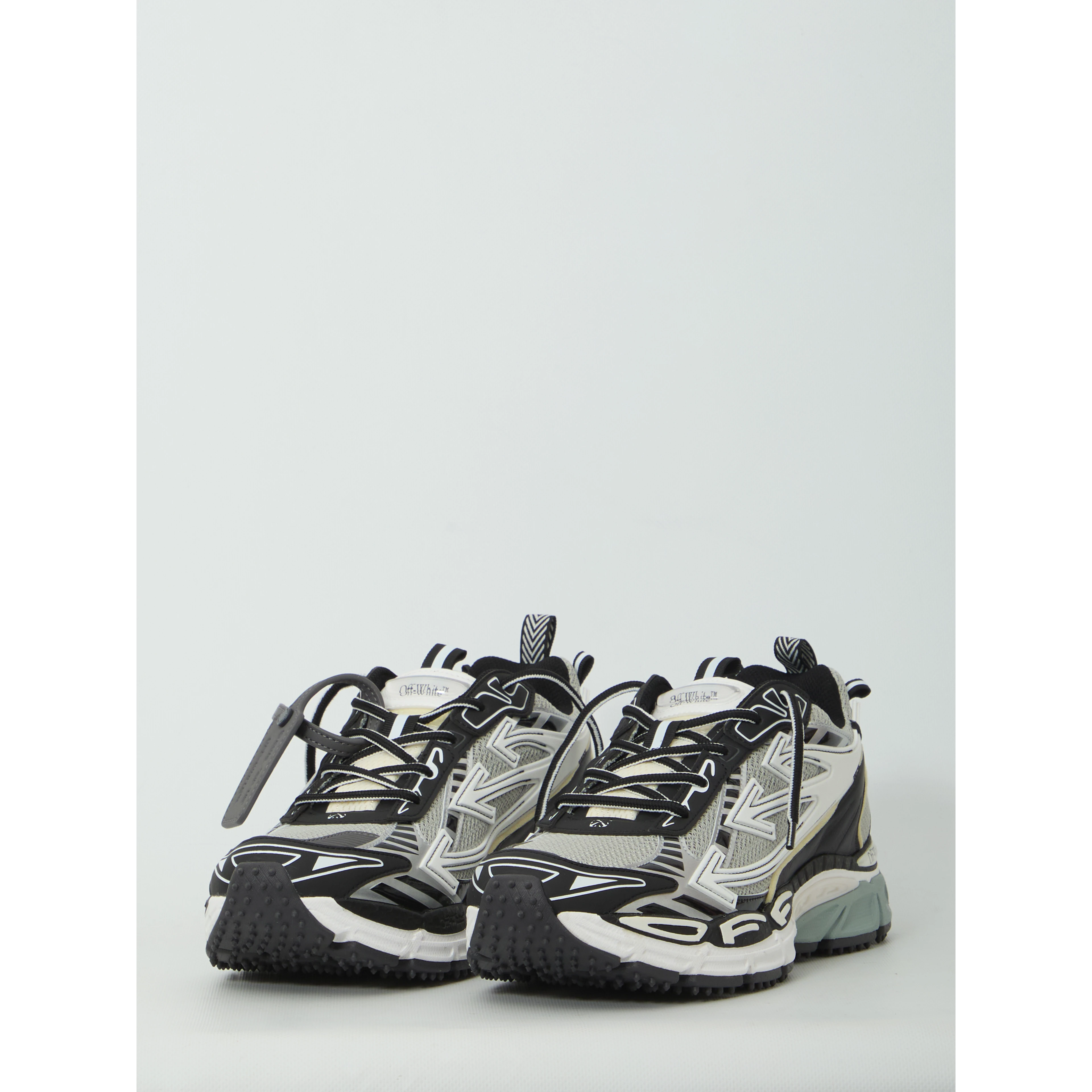 Be Right Back sneakers