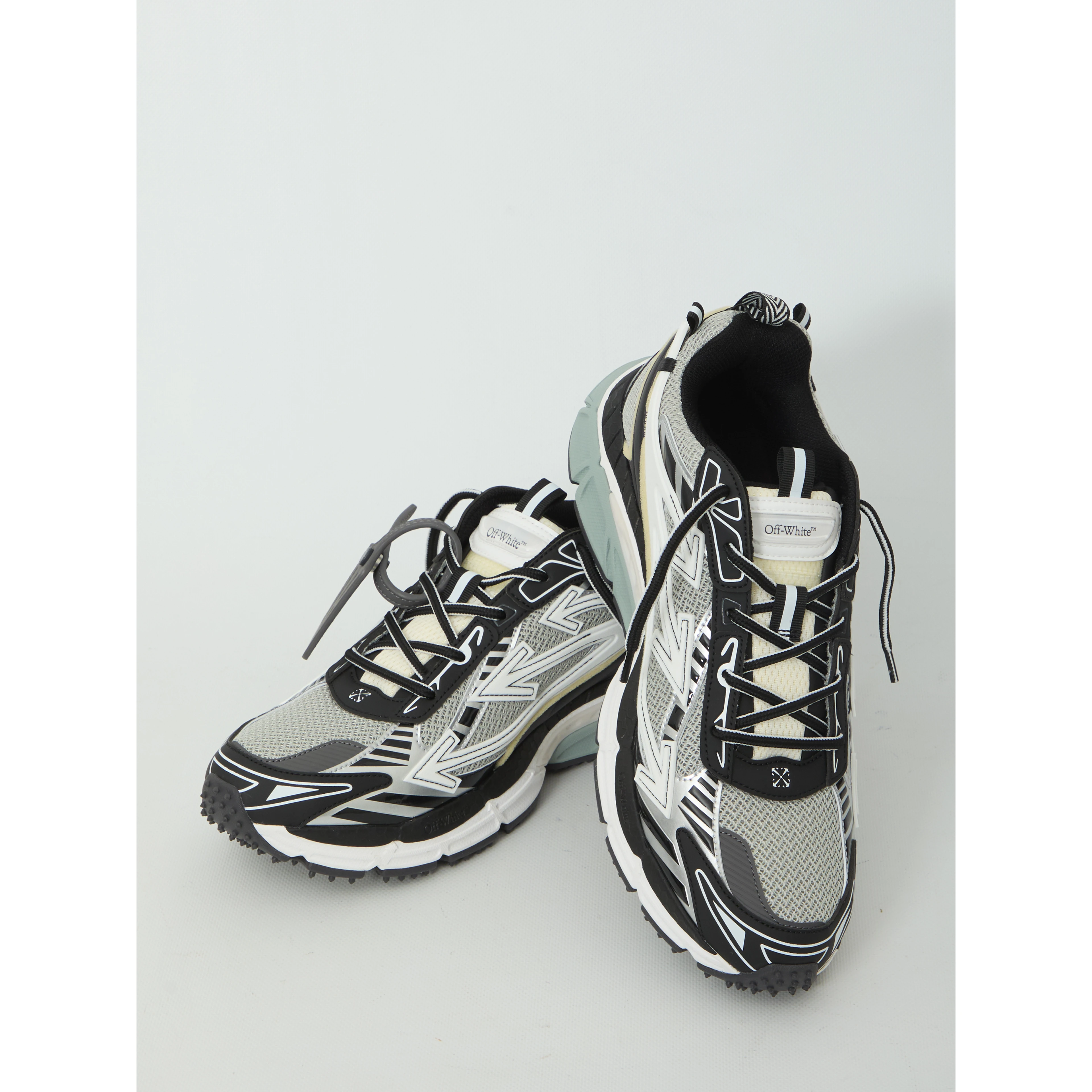 Be Right Back sneakers