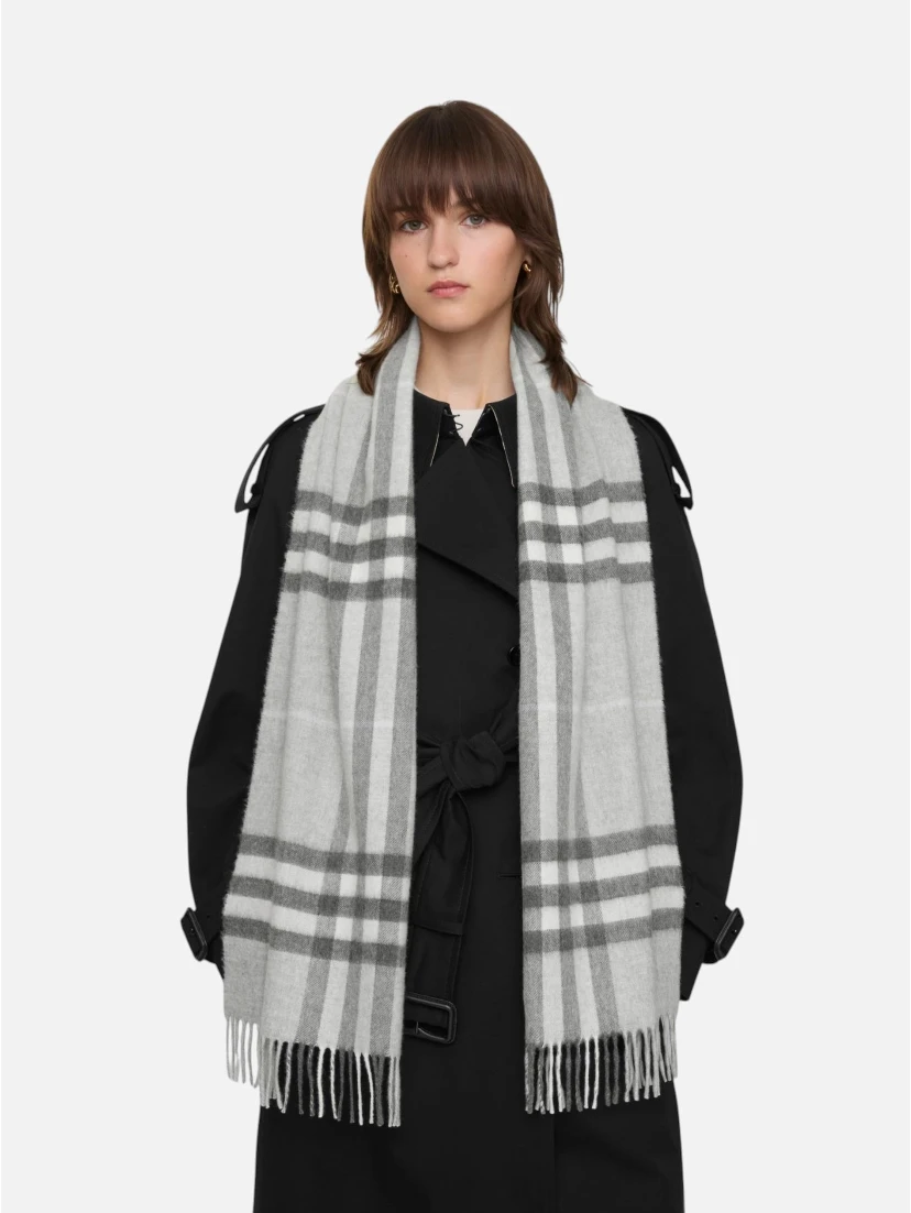 BURBERRY scarf