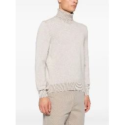 VENGERA Sweaters