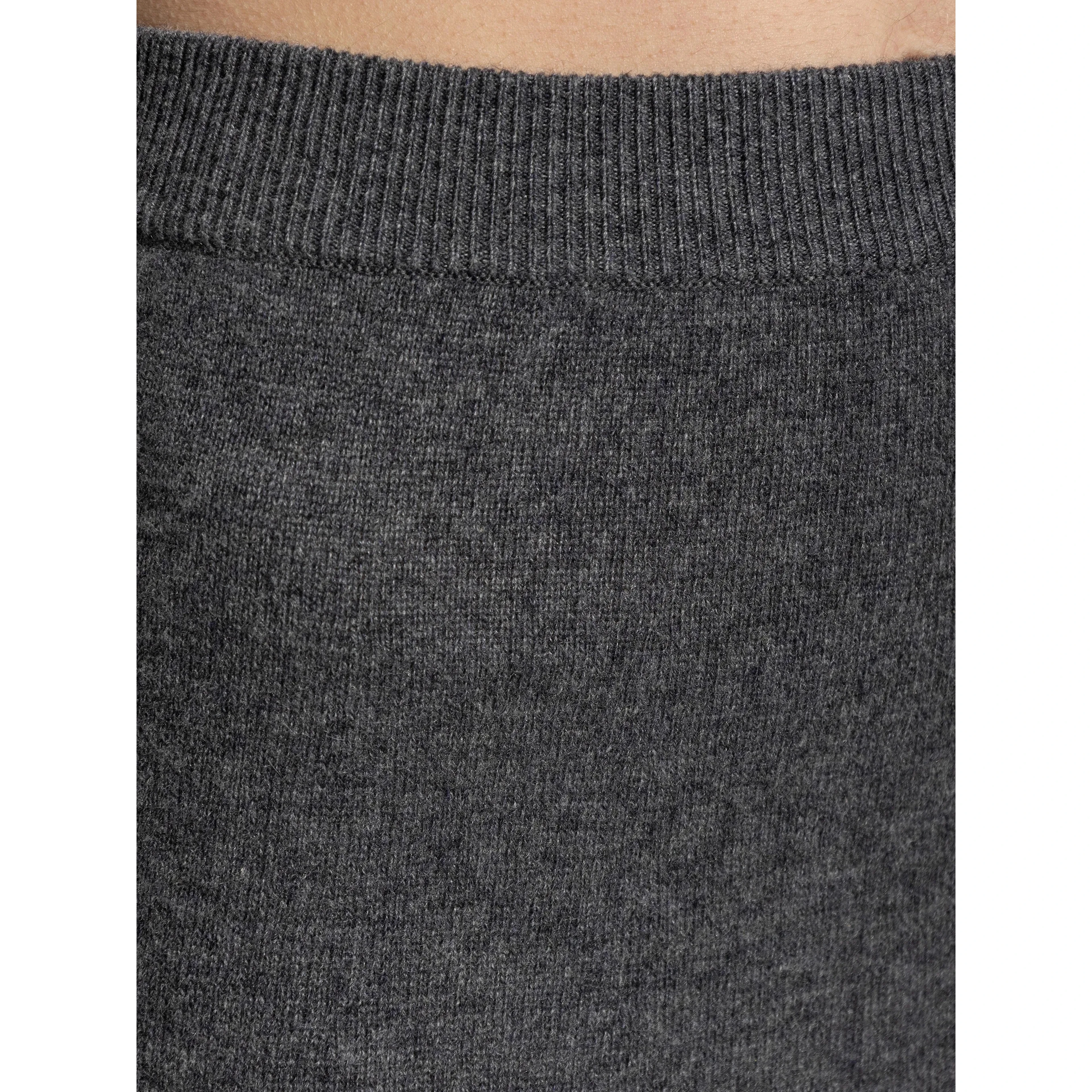 Lisa Yang Clothing