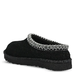 صندل UGG أسود