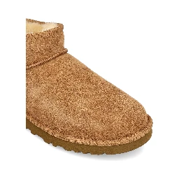 أحذية UGG بيج